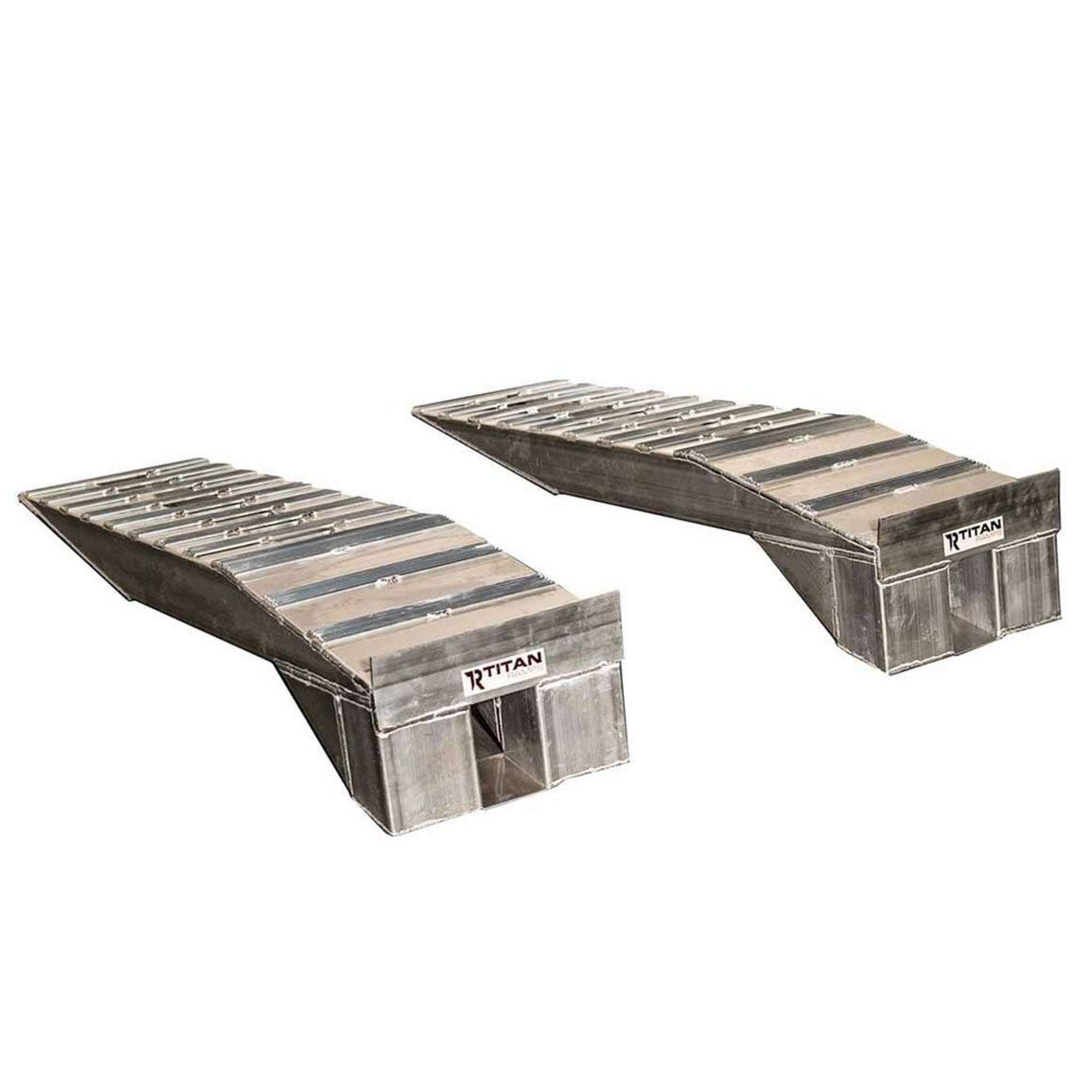 Titan Ramps Aluminum Semi Truck Riser Ramps with 20,000 lb Capacity (Open Box)
