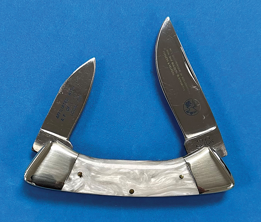 Collectors Corner Star Sales Canoe Pocket Knife - CH242