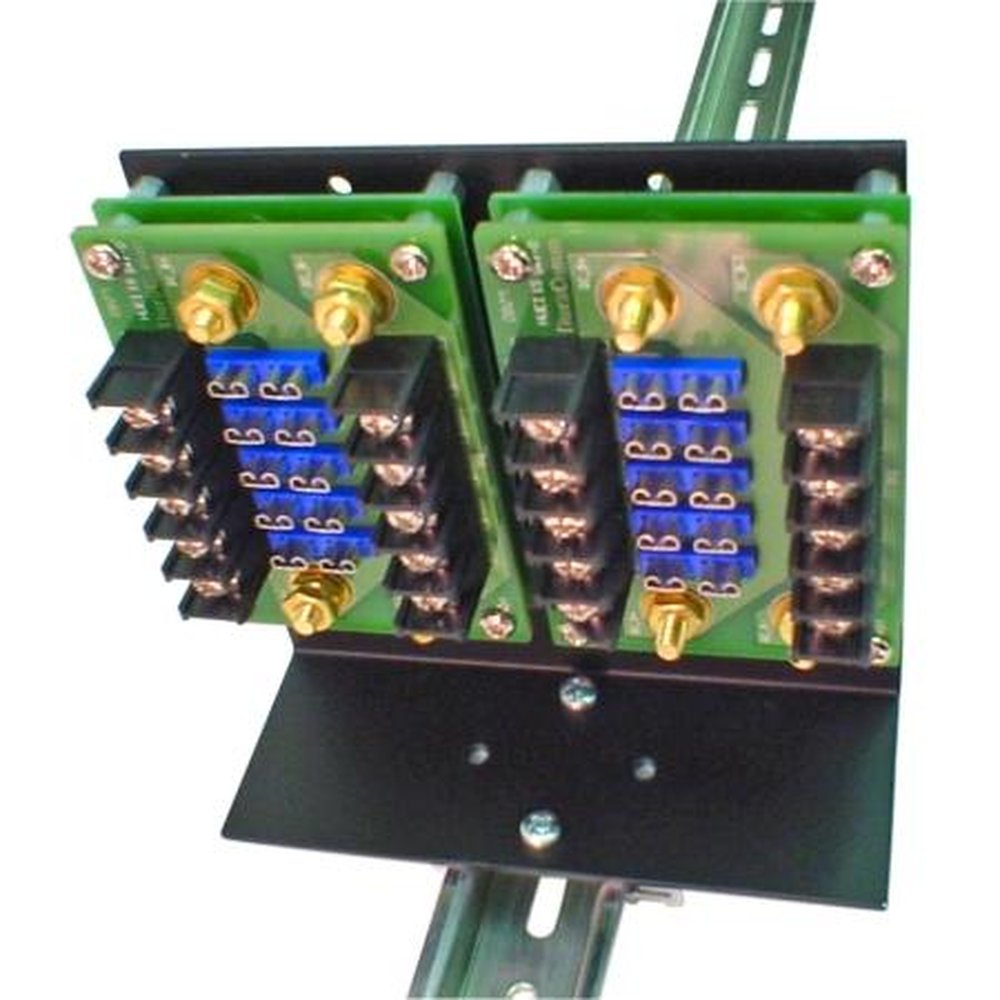 DURACOMM DIN-10-75 Ten Fuse Distribution Block One Input, Five Outputs.Uses ATC Type Automotive Fuses (not Included).Max 20 Amp per Position.150