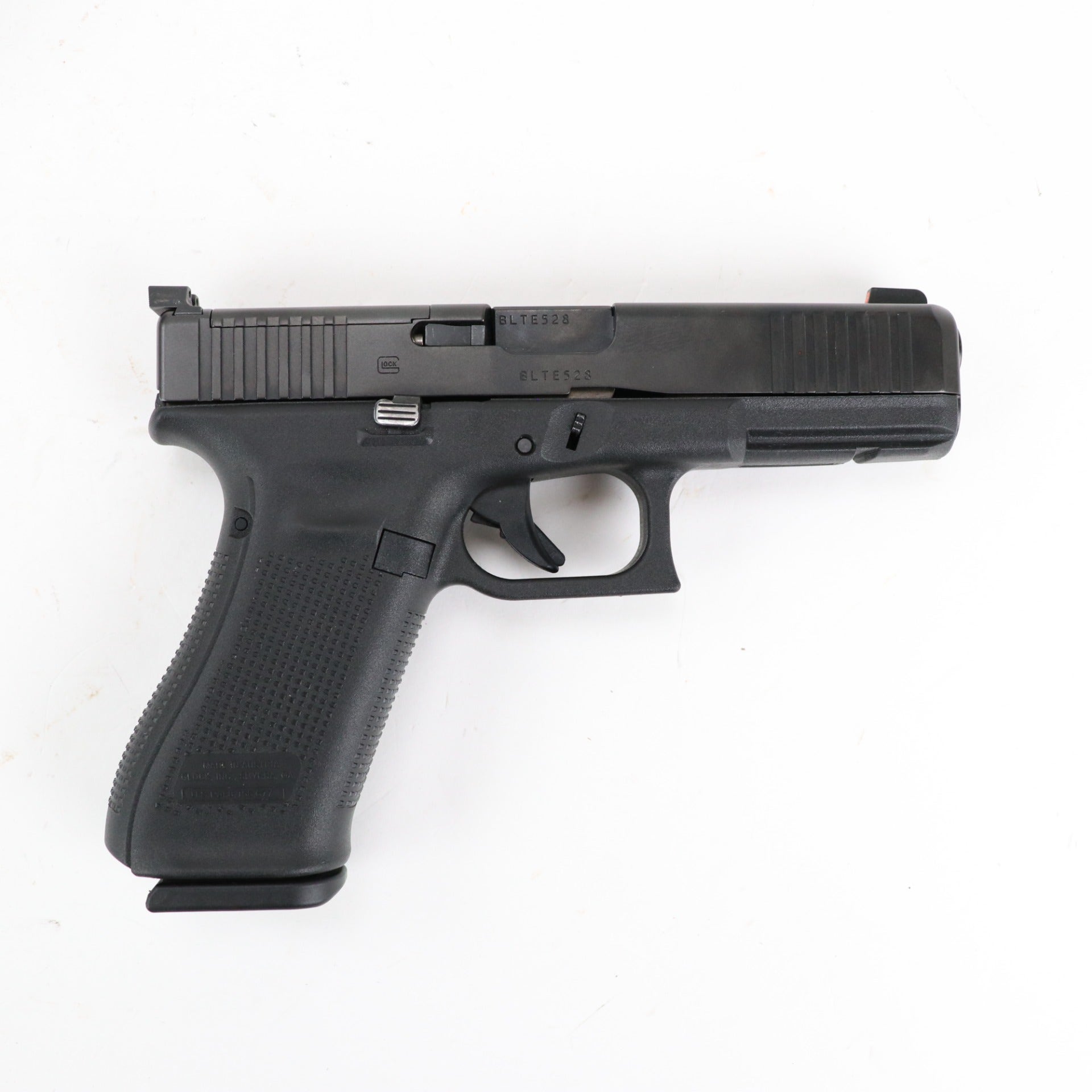 USED - Glock 17 GEN 5 Semi Auto Handgun GTO375189