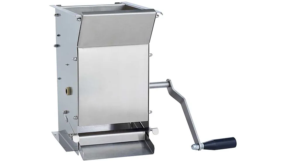Roots & Harvest Fruit Crusher