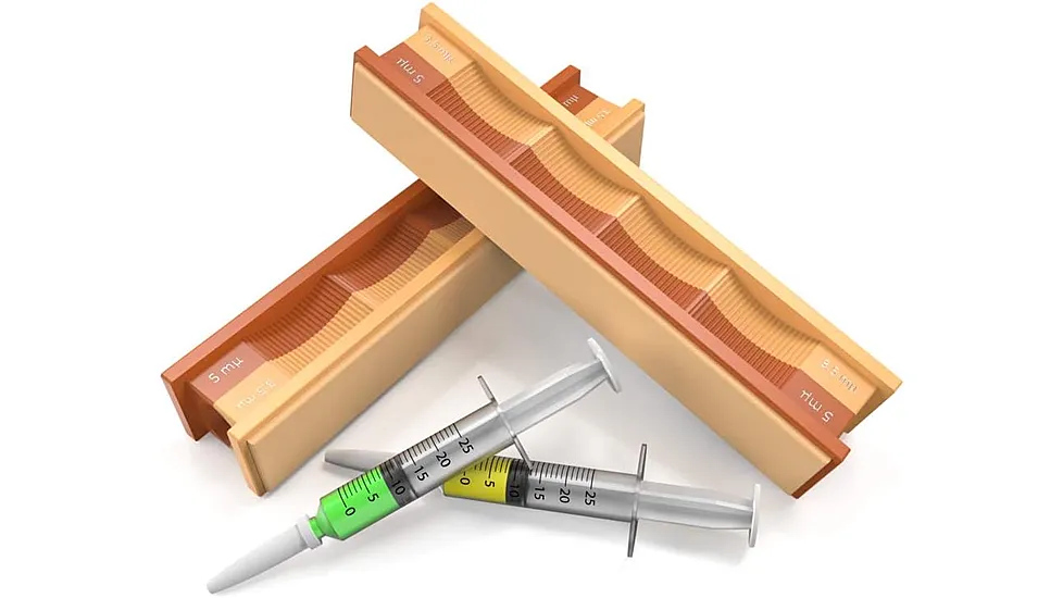 Wicked Edge 5/3.5 Micron Diamond Paste and Leather Strops Pack