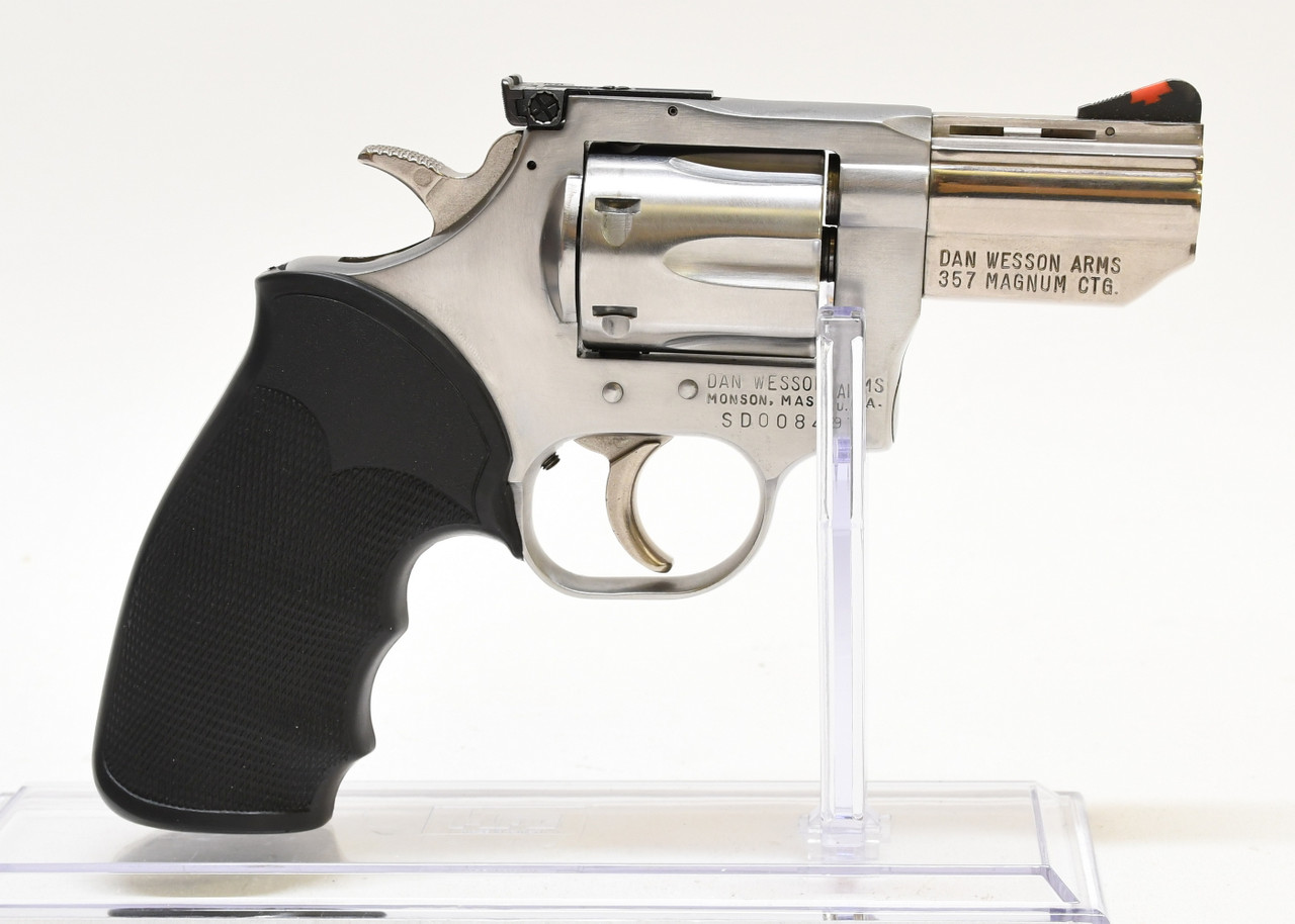 WESSON ARMS (DAN WESSON) 15 PRE OWNED (1131756)